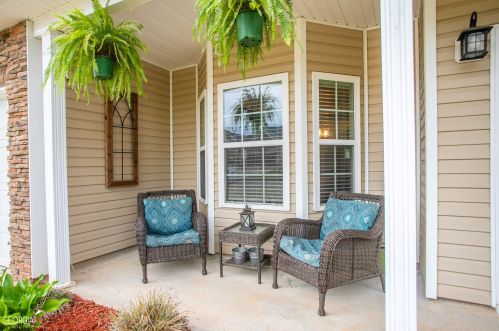125 Brookhaven Dr, Villa Rica, GA 30180-7054