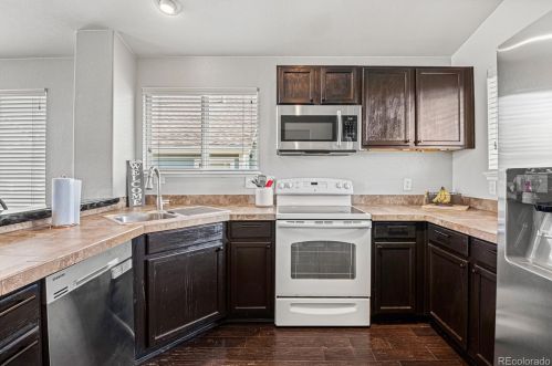 5162 Nepal Way, Aurora CO 80015-6403 exterior