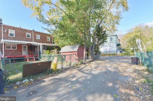 302 Cooper Ave, Camden NJ 08107-2107 exterior