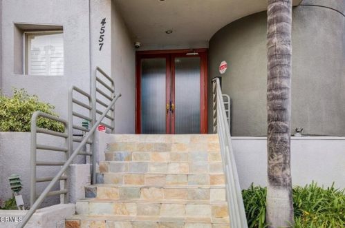 4557 Haskell Ave, Van Nuys, CA 91436-3152
