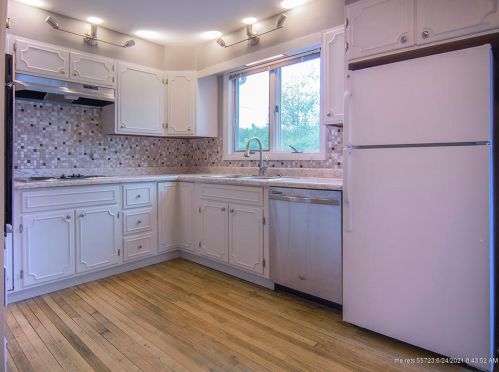 904 Washington Ave, Portland, ME 04103-2733