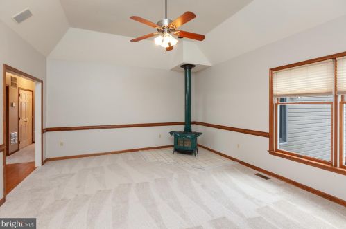 410 Wood End Ct, Charles Town WV  25414-5294 exterior