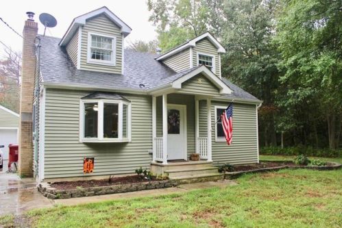 8 Jarvis St, Berkeley Township, NJ 08721-3014
