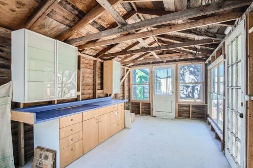 1716 5th St, Austin TX  78702-4432 exterior