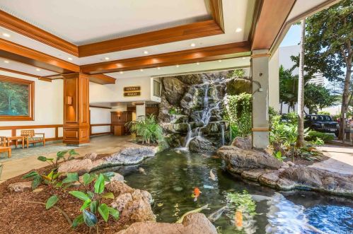 201 Ohua Ave, Honolulu HI  96815-3653 exterior