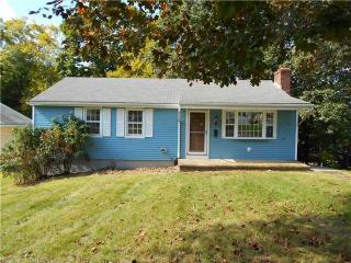 45 Warner Ave, Middletown CT  06457-4445 exterior