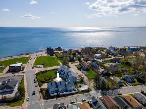 60 Boon St, South Kingstown, RI 02882-3653