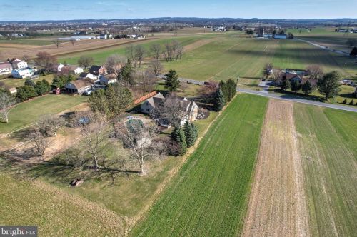 2045 Rockvale Rd, Lancaster PA  17602-1405 exterior