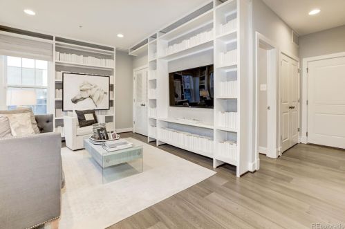 352 Geneva St, Denver, CO 80010-4341