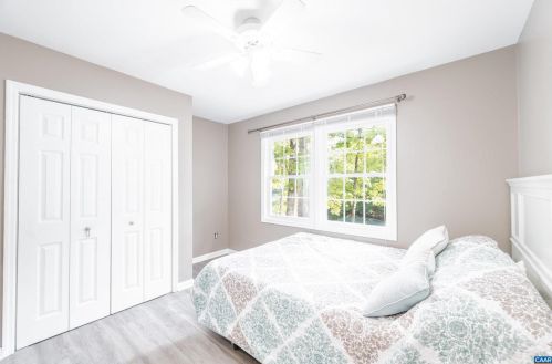 13 Piedmont Ln, Bybee VA  22963-2128 exterior