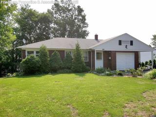 95 Grand Blvd, Emerson, NJ 07630-1705