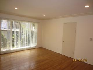 656 Cochran Ave, Los Angeles CA  90036-4071 exterior