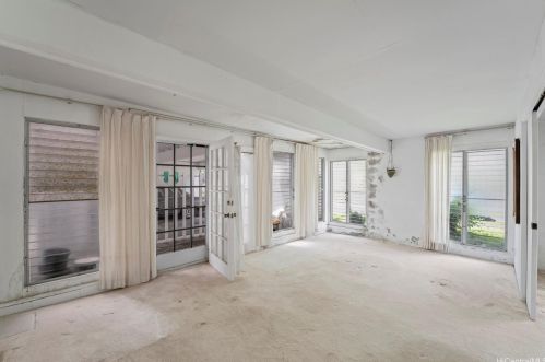 3359 Huelani Dr, Honolulu HI  96822-1276 exterior