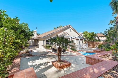 36 Sunlight, Irvine CA  92603-3724 exterior