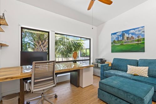 1101 Cyn Edge Dr, Austin TX  78733-2005 exterior