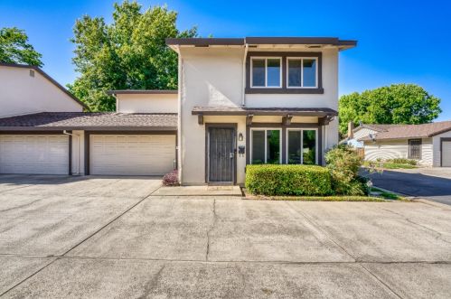2208 Elmcrest Ln, Rancho Cordova, CA 95670-4208