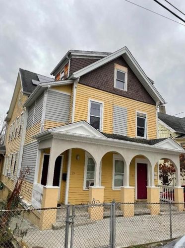 19 Summer St, Waterbury, CT 06704-3441