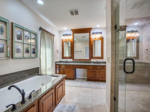 2139 Lavaca Trl, Carrollton TX 75010-4025 exterior