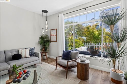 502 Commodore Dr, Richmond CA  94804-4583 exterior