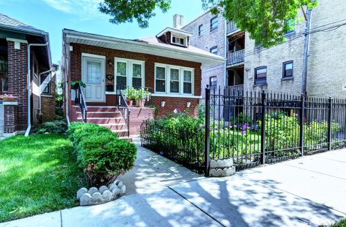 4417 Sacramento Ave, Chicago, IL 60625-3827