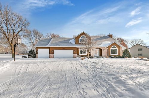 2722 Meadow Rose Blvd, Saint Cloud, MN 56301-9471