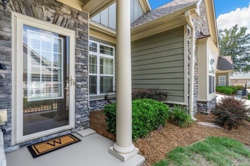 125 Glens Dr, Holly Springs, GA 30188-5160