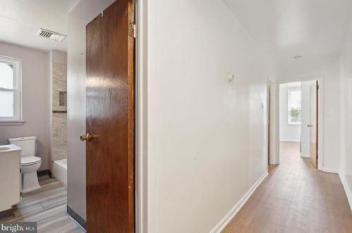 900 5 St, Philadelphia PA 19123-1455 exterior