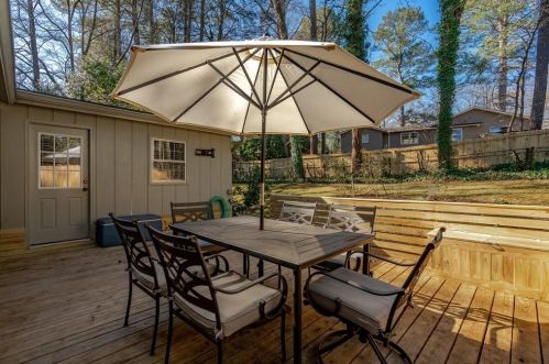 3862 Ensign Dr, Atlanta GA  30341-1836 exterior