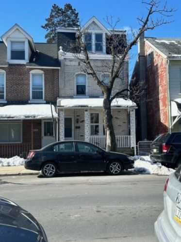 746 8th St, Allentown, PA 18102-2364