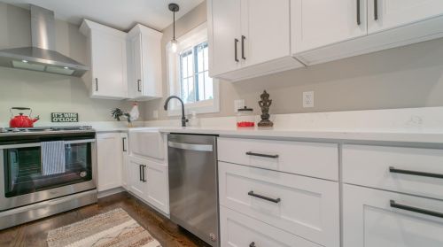 1135 Tulip Ln, Hammond IN  46321-3022 exterior