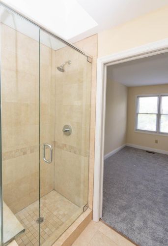 947 Auburnview Dr, Cincinnati OH  45206-2582 exterior