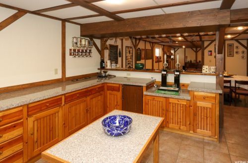 11925 Brookglen Dr, Sandy UT 84092-7149 exterior