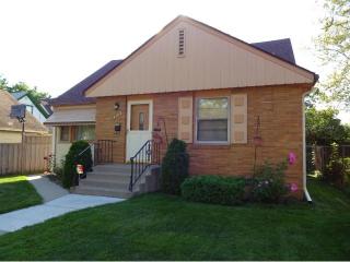 2312 Grand St, Minneapolis, MN 55418-3315