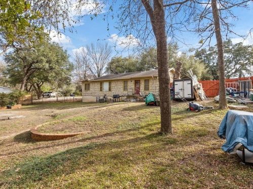 1300 Quail Trl, Fort Worth TX  76114-2321 exterior