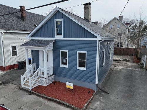 184 Stanwood St, Providence, RI 02907-1630