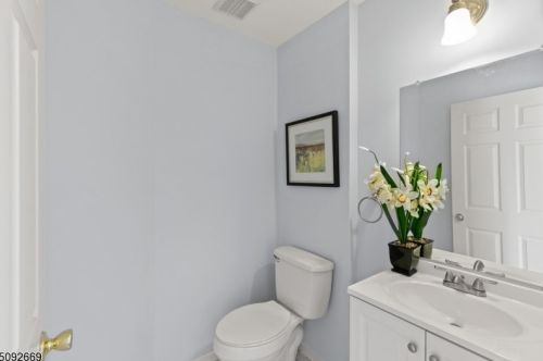 5 Garfield Way, Princeton NJ  08540-1669 exterior