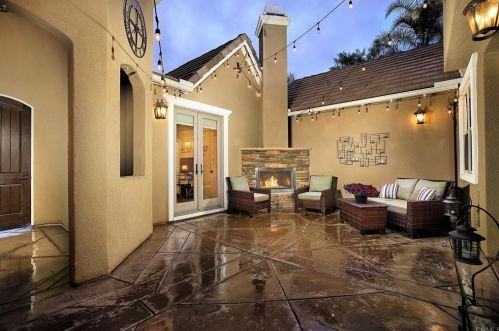 7294 Calle Conifera, Carlsbad, CA 92009-8699