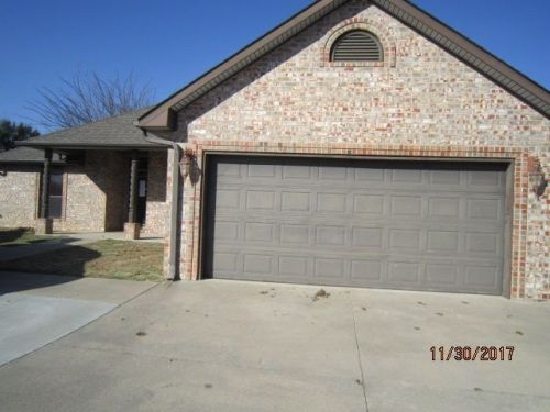 63 Overland Route St, Ardmore, OK 73401-2915