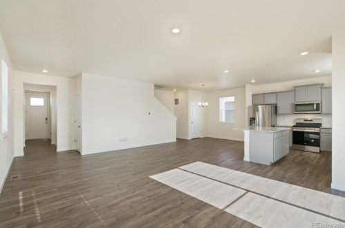 482 3rd St, Ault, CO 80610-8500