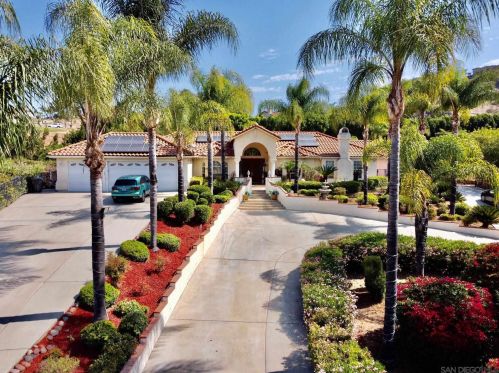 2240 Tina St, El Cajon, CA 92019-3659