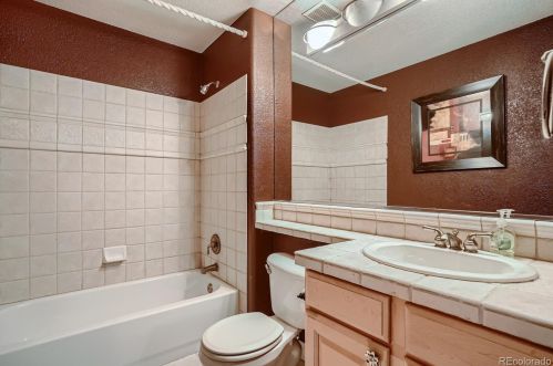 7056 Picadilly St, Aurora CO 80016-2345 exterior