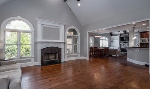 2212 Meadowvale Dr, Atlanta GA  30345-3543 exterior