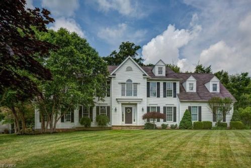640 Prestige Woods Blvd, Aurora, OH 44202-6649