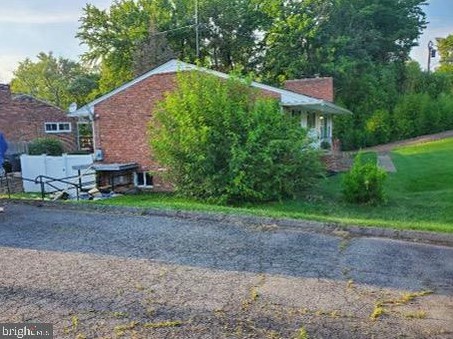 4040 Justine Dr, Annandale, VA 22003-1871