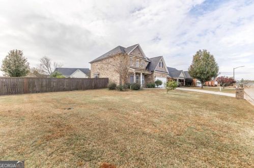 100 Sandy Springs Dr, Bonaire GA  31005-4816 exterior