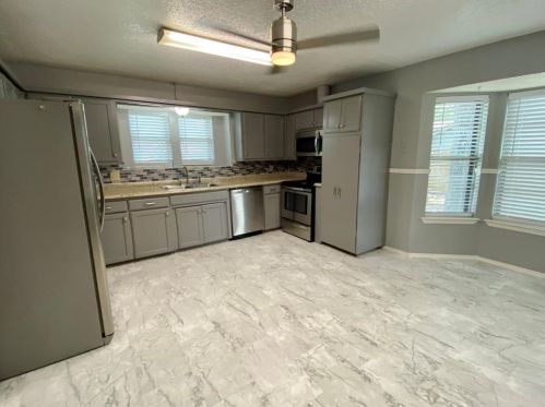 6816 Shadydale Dr, Fort Worth TX  76182-7615 exterior