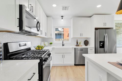 6630 Montclair Dr, Riverside CA  92504-1838 exterior
