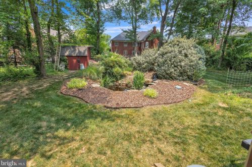 6424 Divine St, Mc Lean, VA 22101-4702