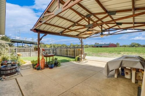 7026 Christina Ln, Garland TX 75043-6619 exterior