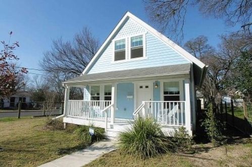 2924 13th St, Austin TX  78702-2429 exterior